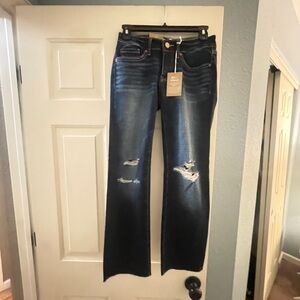 BKE Denim Stella Croppef Strsight Blue Distressed size 25x28